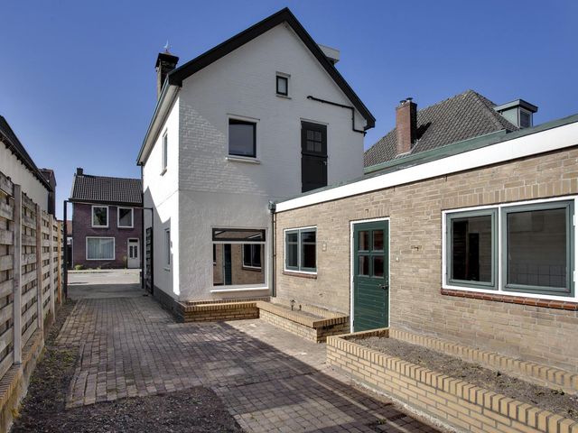 Schietbaanweg 16, Enschede