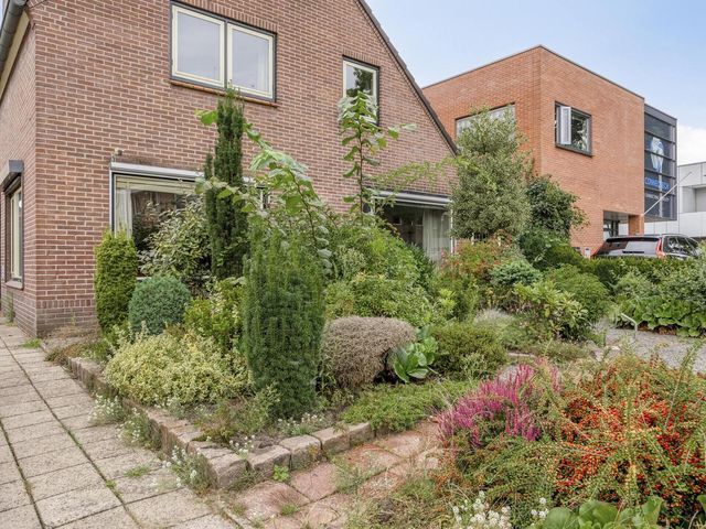 Hamseweg 24, Hoogland