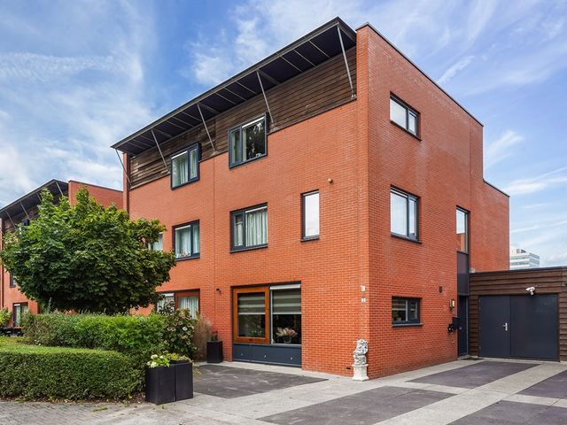 Marjoleinveld 2, Den Haag