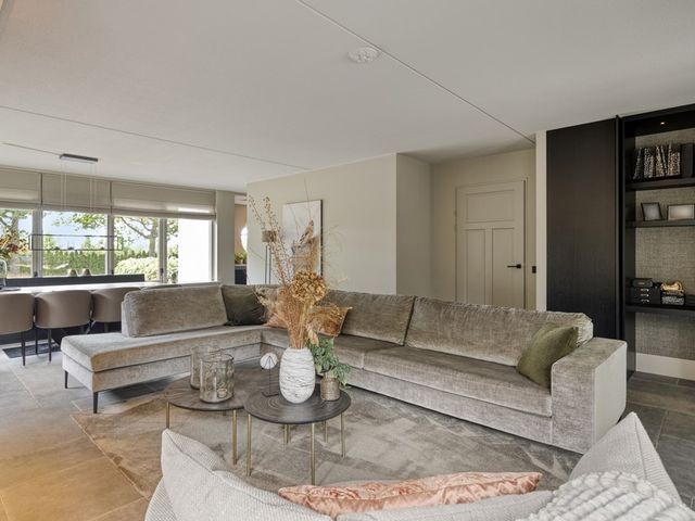 De Helling 27, Rhenen