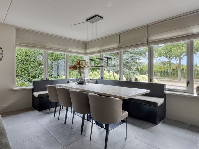 De Helling 27, Rhenen