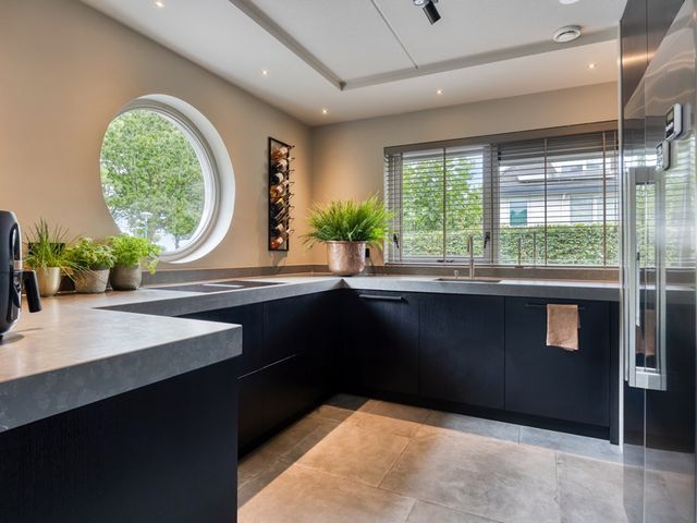 De Helling 27, Rhenen