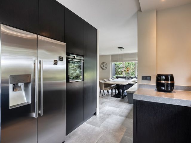 De Helling 27, Rhenen
