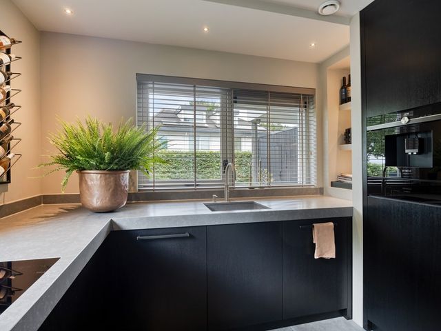 De Helling 27, Rhenen