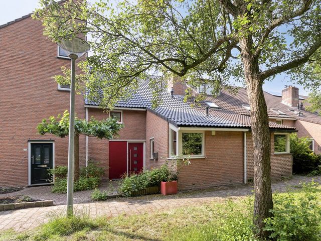Kerketuin 99, Zwaag