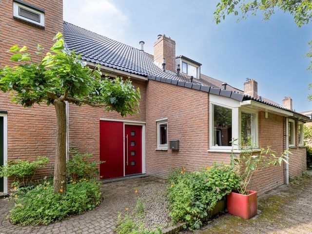 Kerketuin 99, Zwaag