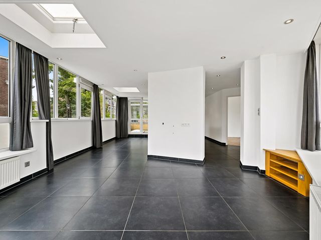 Oranjelaan 4, Rijswijk