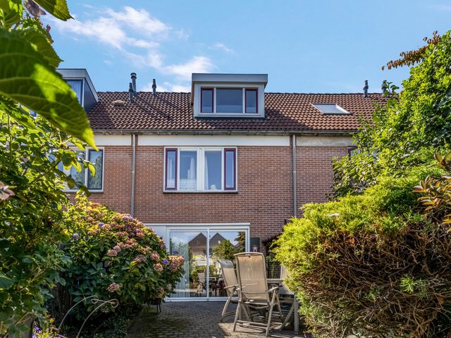 Oudeveen 174, Veenendaal
