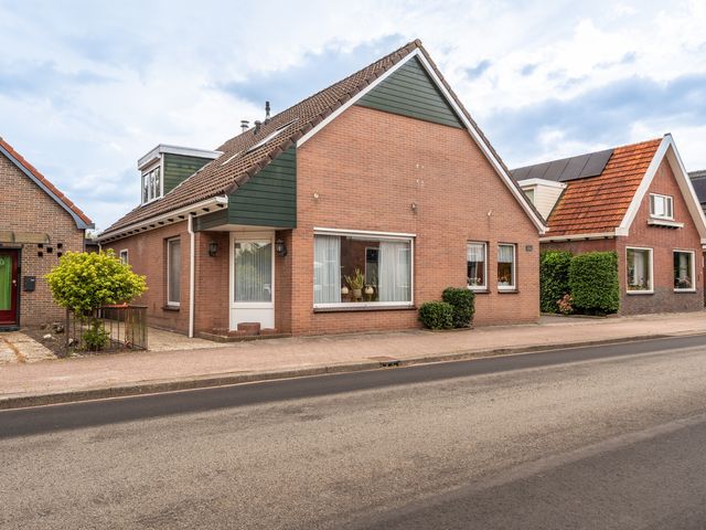 Hoofdweg 152A, Midwolda