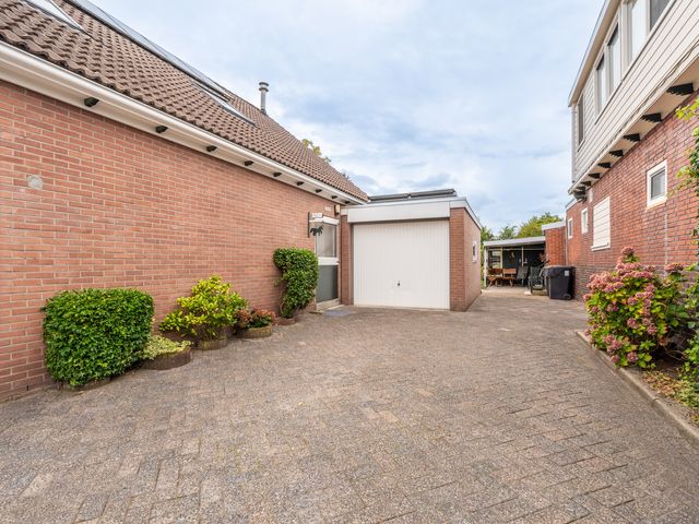 Hoofdweg 152A, Midwolda