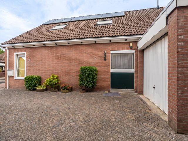 Hoofdweg 152A, Midwolda