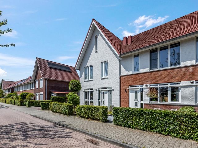 Vroege van Tol 45, Huissen
