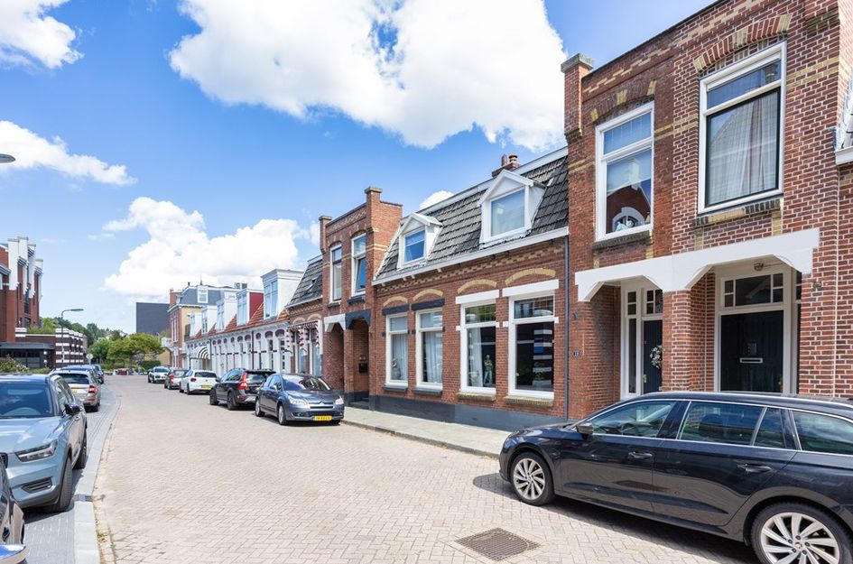 Oosterstraat 19