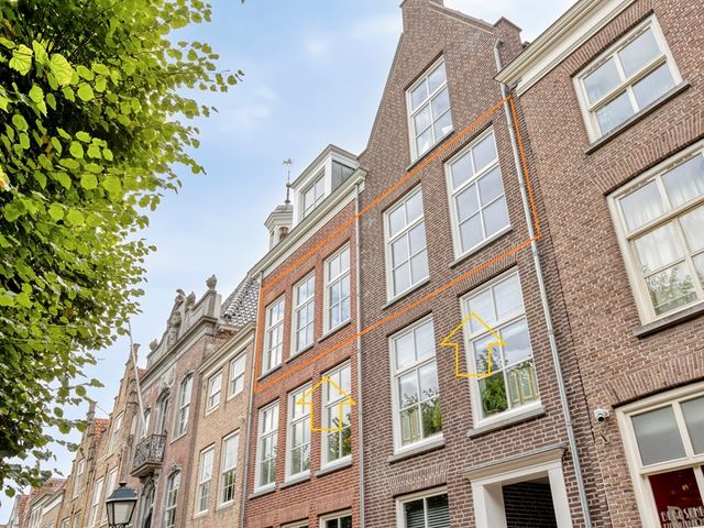 Markt 42, Geertruidenberg