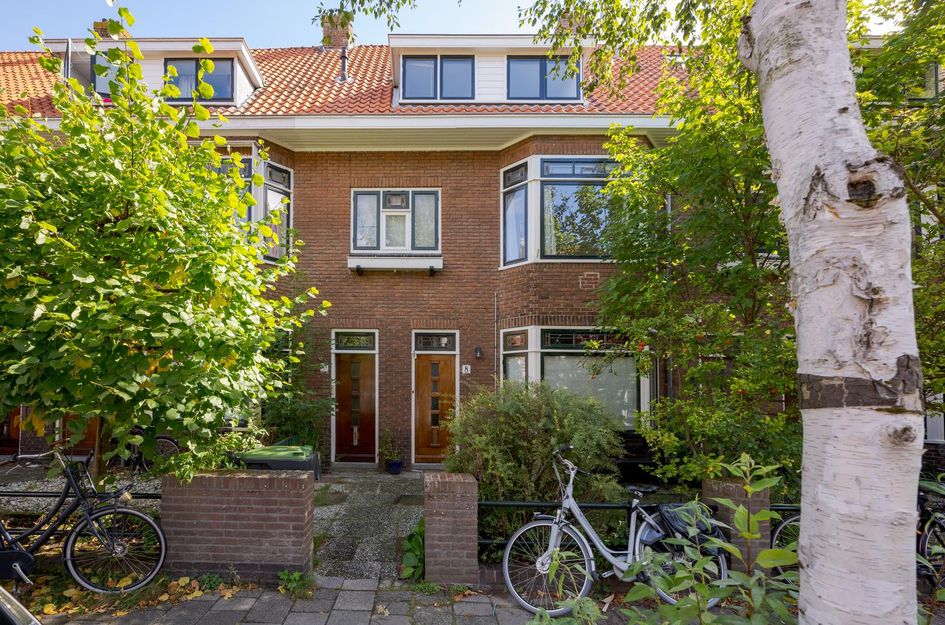 Van 't Hoffstraat 8A