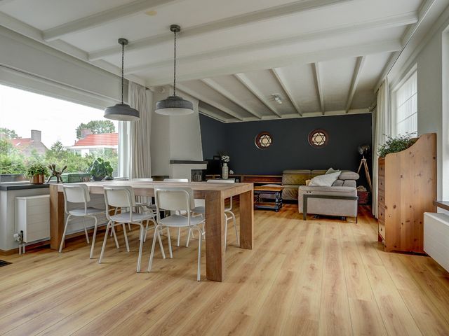 Molenstraat 15, Standdaarbuiten
