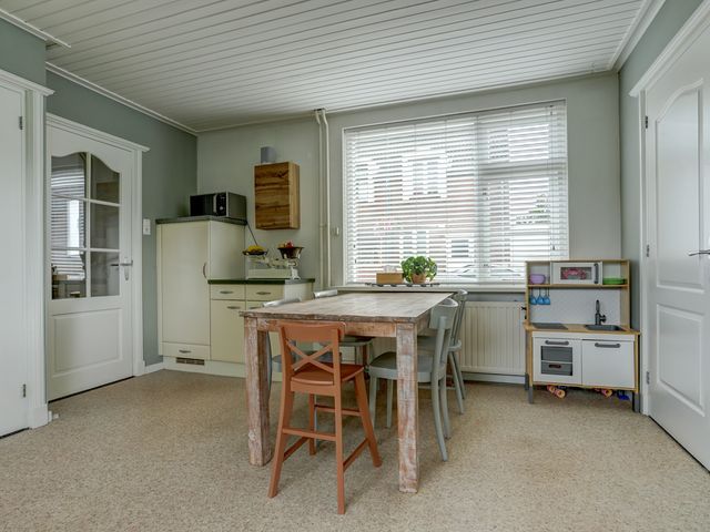 Molenstraat 15, Standdaarbuiten