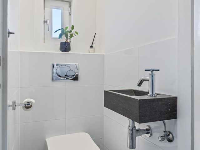 Meeuwenlaan 27, Geleen