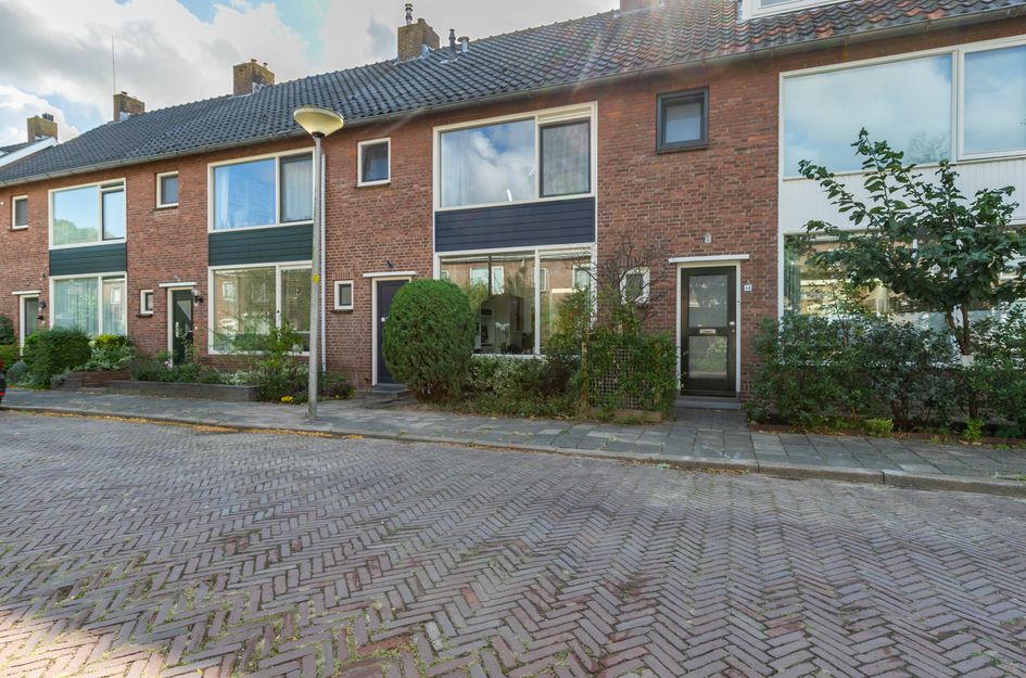 Anna Van Saksenstraat 16