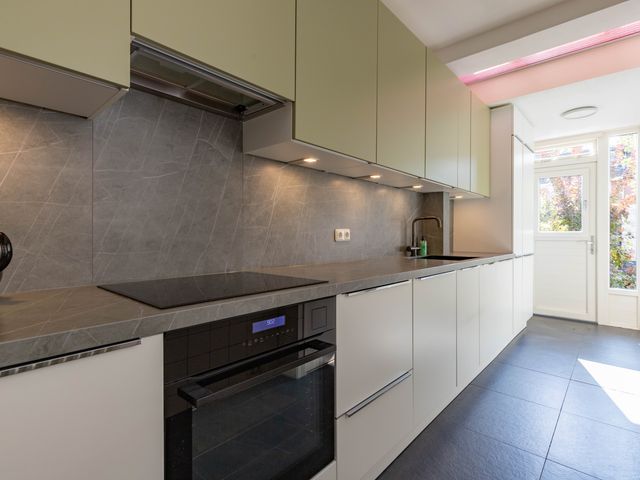 Anna Van Saksenstraat 16, Leiderdorp