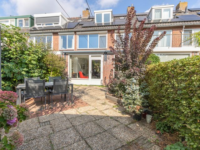 Anna Van Saksenstraat 16, Leiderdorp
