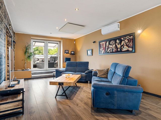 Erensteinerstraat 65, Kerkrade