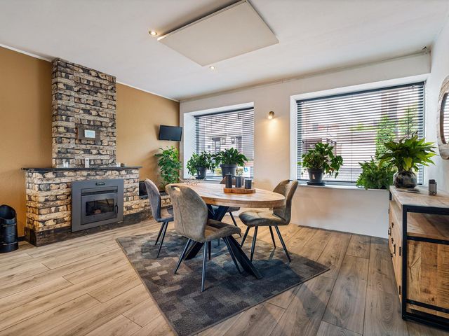 Erensteinerstraat 65, Kerkrade