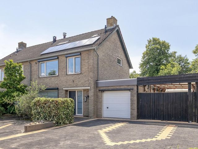 Michiel de Ruijtersingel 9, Terneuzen