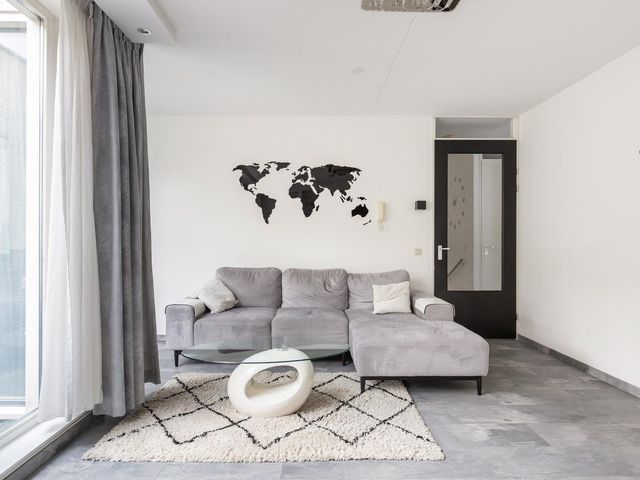 Doornenburg 29, Rotterdam