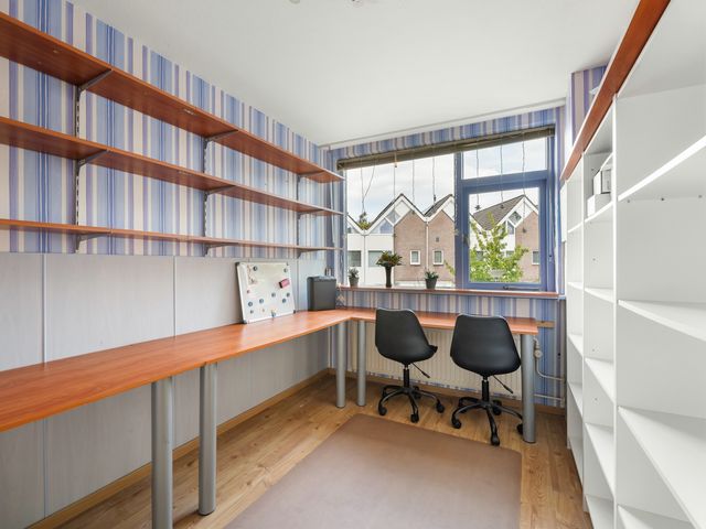 Madeliefveld 12, Nieuwerkerk aan den IJssel