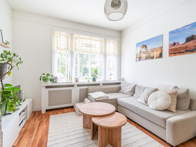 Bosbesstraat 137, 'S-Gravenhage
