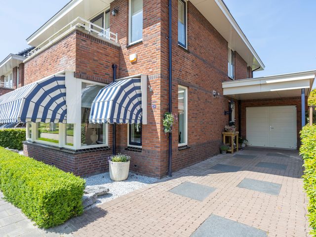 Laurenburg 24, Bleiswijk