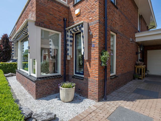Laurenburg 24, Bleiswijk