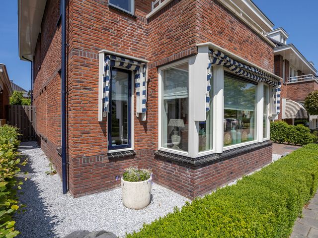 Laurenburg 24, Bleiswijk