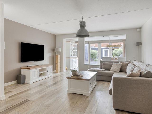Kastanjeberg 98, Roosendaal