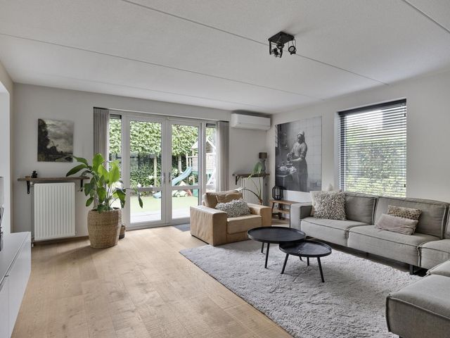 Mierberg 30, Roosendaal