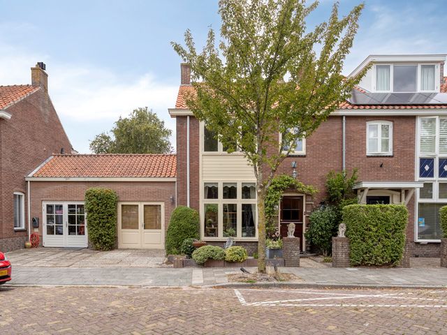 Grunerielaan 9, Oegstgeest