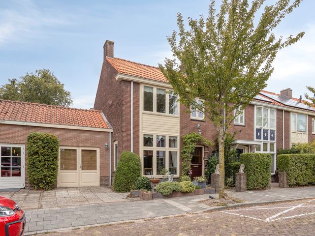 Grunerielaan 9, Oegstgeest