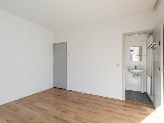 Vaarnerkamp 84, Rotterdam