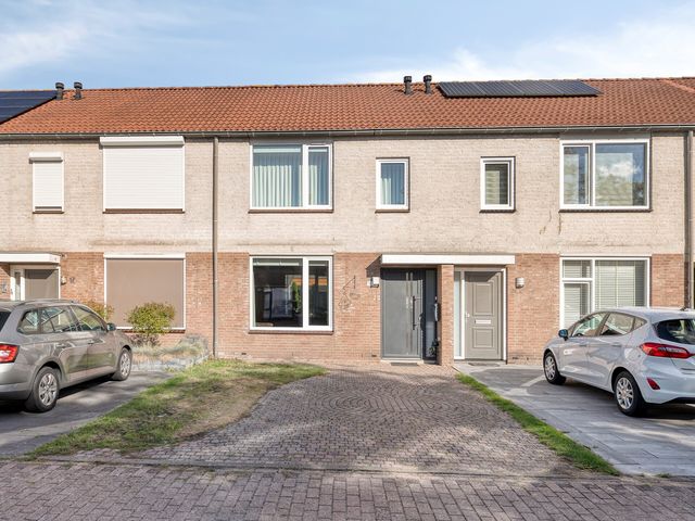 Ledeackerstraat 18, Tilburg