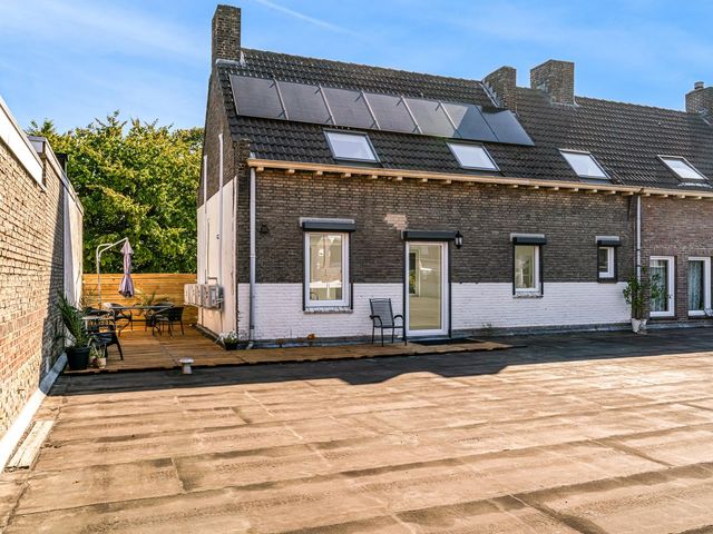 Seringenlaan 14, Geleen