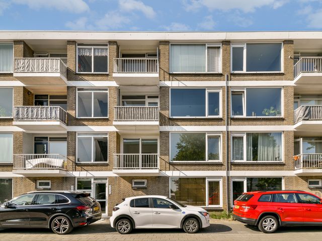 Ruysdaelhof 38, Voorschoten