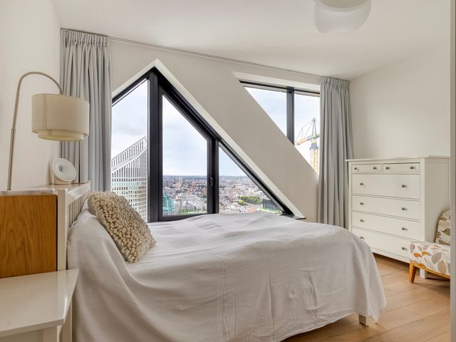Anna van Buerenplein 234, Den Haag
