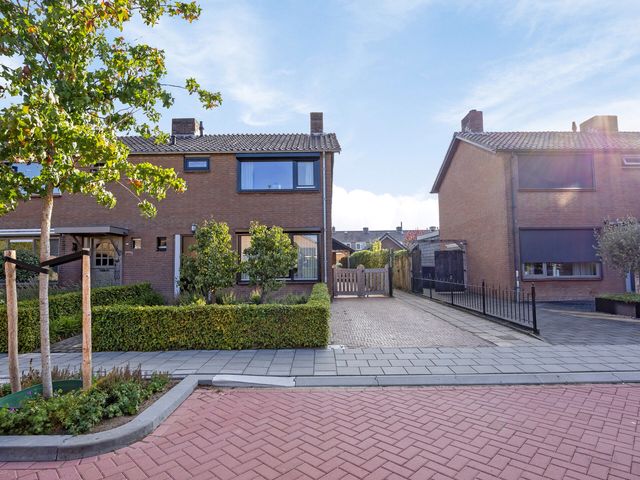 Lijsterbesstraat 17, Opheusden