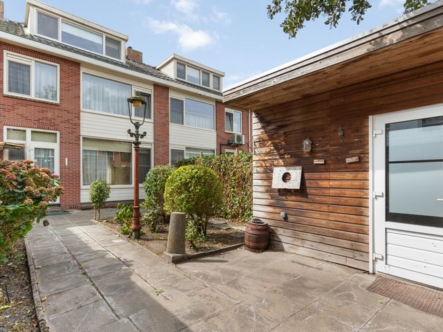 Orchideestraat 32, Zwijndrecht