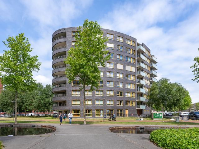 Marga Klompéhof 90, Almere