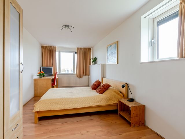 Lauwers 20, Hoofddorp