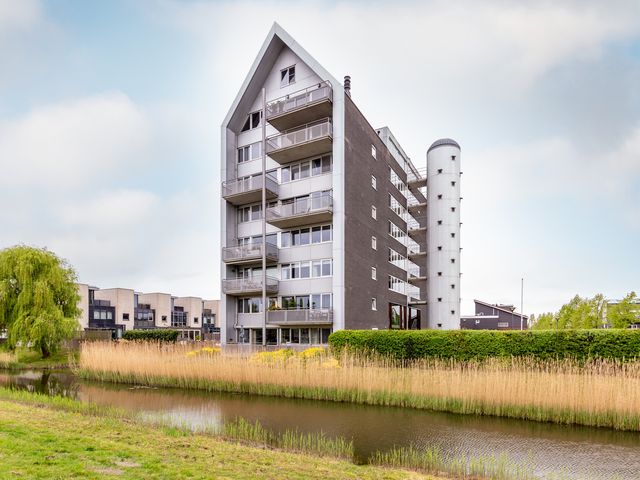 Lauwers 20, Hoofddorp
