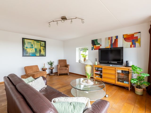 Lauwers 20, Hoofddorp