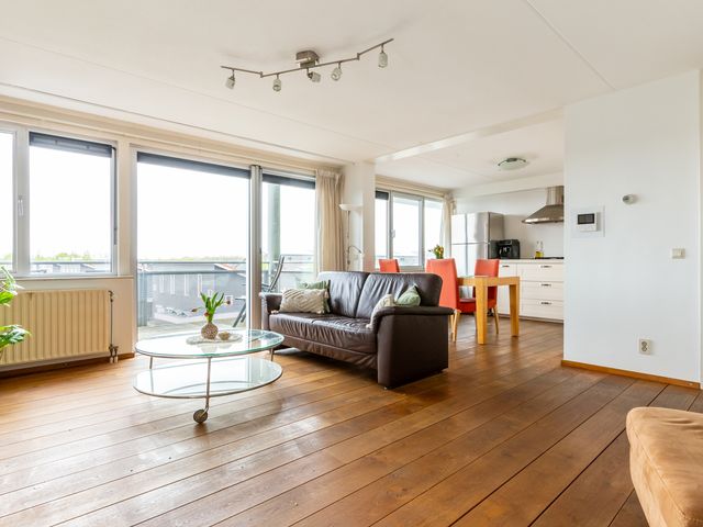Lauwers 20, Hoofddorp